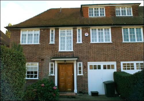 38  Vivian Way